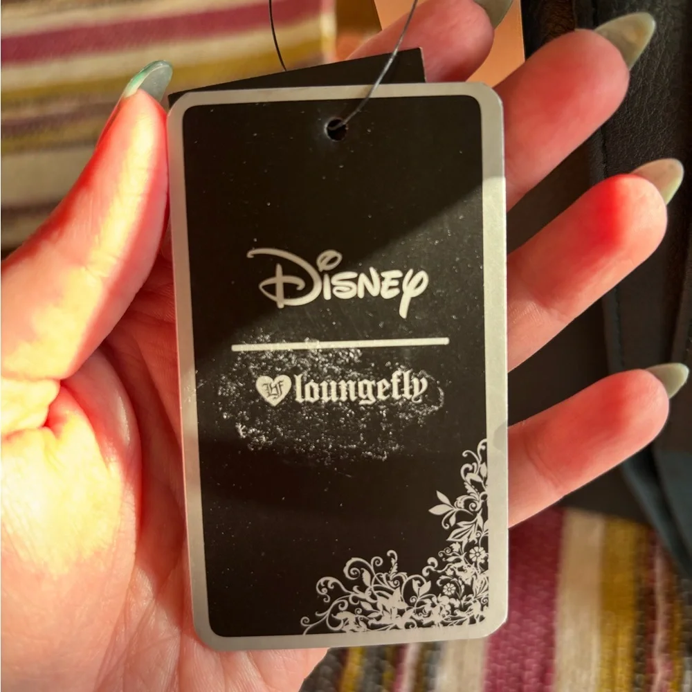 NWT Loungefly Disney Peter Pan Green Mini Tote/Crossbody Bag - Picture 4 of 6